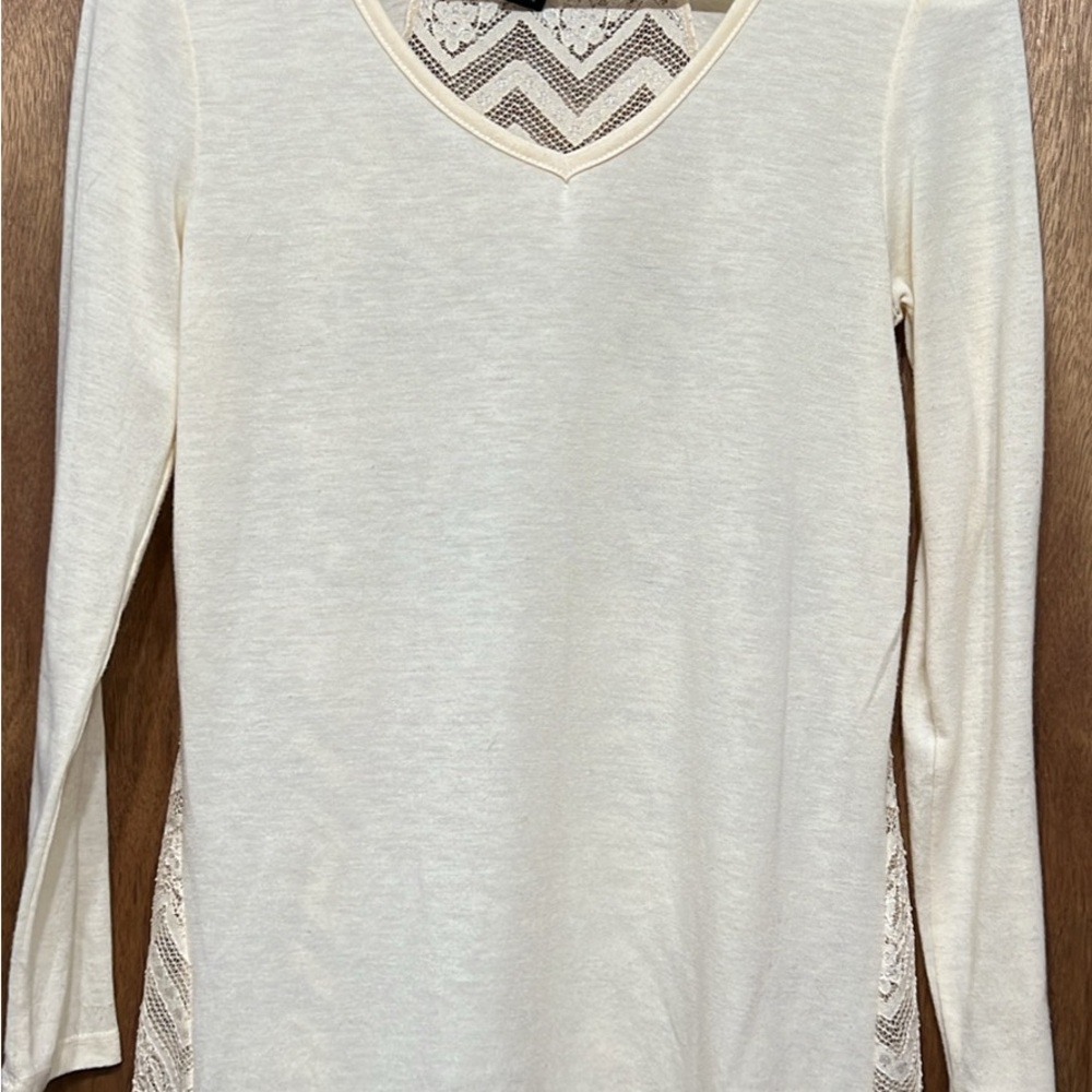 Rue21 Cream Fitted Blouse with Chevron Detail